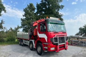 lastwagen_-_actros_3243_8x4_fassi_f600_jip_seilwinde_-_mercedes_248479.jpg