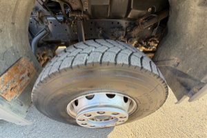 lastwagen_-_actros_3244_8x4_rueckwaertskipper_-_mercedes_295264.jpg