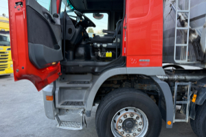lastwagen_-_actros_3246_8x4_e5_meiller_3s_-_mercedes_257452.jpg