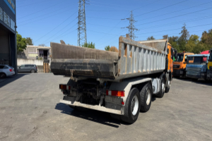 lastwagen_-_actros_3246_8x4_sws_kipper_mischer_9m3_-_mercedes_306429.jpg