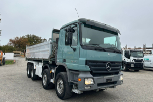 lastwagen_-_actros_3246_8x4_wechselsistem_kipper__-_mercedes_202923.jpg