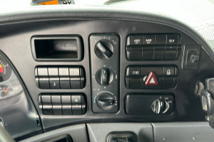 lastwagen_-_actros_3246_8x4_wechselsistem_kipper__-_mercedes_202925.jpg