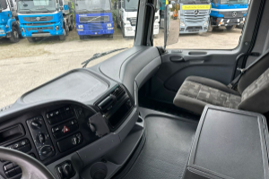 lastwagen_-_actros_3246_8x4_wechselsistem_kipper__-_mercedes_202929.jpg