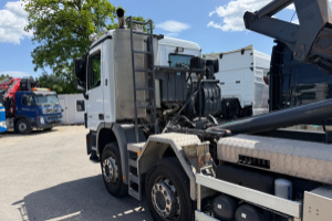 lastwagen_-_actros_3248_8x4_abroller__-_mercedes_293410.jpg