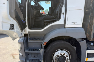 lastwagen_-_antos_1836_4x2_hiab_122-4__-_mercedes_297975.jpg