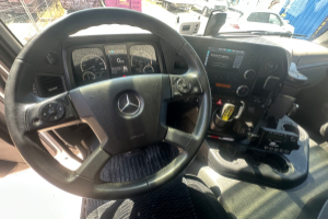 lastwagen_-_antos_1836_carrier_1450_-_mercedes_301166.jpg