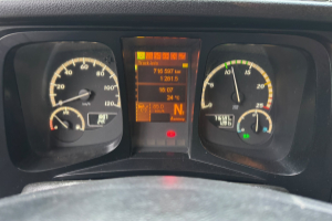 lastwagen_-_antos_1843_4x2_kuehler_-_mercedes_307043.jpg