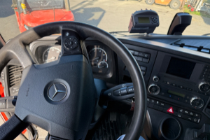 lastwagen_-_antos_2540_6x2__engine_defect__-_mercedes_258068.jpg