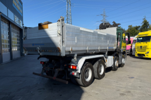 lastwagen_-_arocs_3242_8x4_hiab_166-4_-_mercedes_256878.jpg