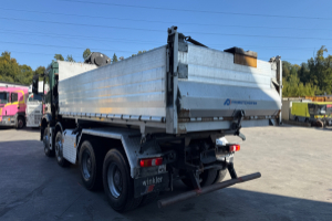 lastwagen_-_arocs_3242_8x4_hiab_166-4_-_mercedes_256880.jpg