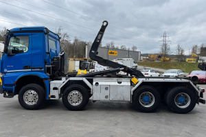 lastwagen_-_arocs_3245_8x4_hiab_26t_-_mercedes_279486.jpg