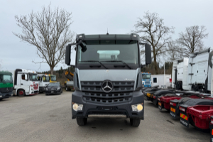 lastwagen_-_arocs_3251_8x4_liebherr_9m3__-_mercedes_279087.jpg