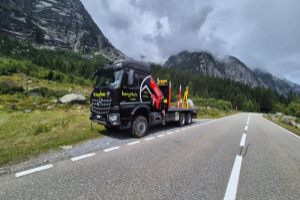lastwagen_-_arocs_3351_6x6_-_mercedes_294989.jpg