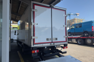 lastwagen_-_atego_1024_-_mercedes_300158.jpg