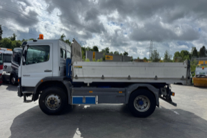 lastwagen_-_atego_1523_4x4_3s_kipper_-_mercedes_235185.jpg