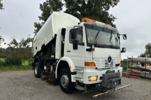 lastwagen_-_atego_1823_4x4_faun_7m3__-_mercedes_253753.jpg