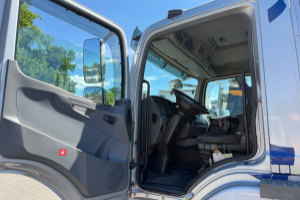 lastwagen_-_atego_25_43_hiab211_3-seitenkipper_-_mercedes_296101.jpg