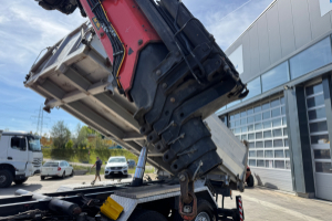 lastwagen_-_benz_actros_2641_kipper___kran__-_mercedes_251041.jpg