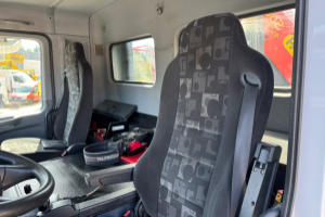 lastwagen_-_benz_actros_2641_kipper___kran__-_mercedes_251054.jpg