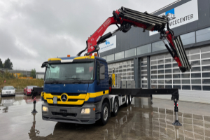 lastwagen_-_benz_actros_3248_f660_7_6_-_mercedes_251138.jpg