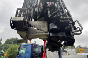 lastwagen_-_benz_actros_3248_f660_7_6_-_mercedes_251143.jpg