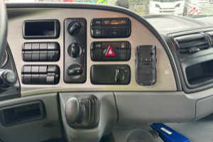 lastwagen_-_benz_actros_3248_f660_7_6_-_mercedes_251155.jpg