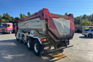 lastwagen_-_c520_10x4_abschiebemulde__no_tipper__-_renault_253592.jpg