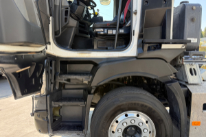 lastwagen_-_c520_10x4_moser_-_renault_297907.jpg
