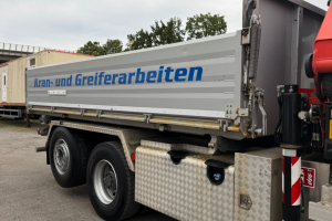 lastwagen_-_cf_85_460_6x2_4_hydrodrive_ginaf_kipper_kran_-_daf_305934.jpg