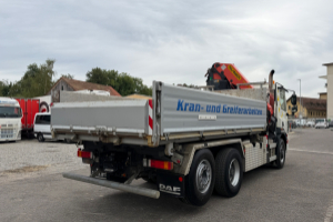 lastwagen_-_cf_85_460_6x2_4_hydrodrive_ginaf_kipper_kran_-_daf_305936.jpg
