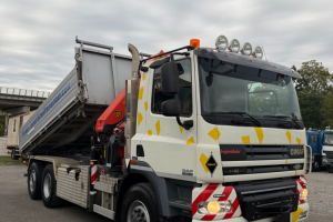 lastwagen_-_cf_85_460_6x2_4_hydrodrive_ginaf_kipper_kran_-_daf_305942.jpg