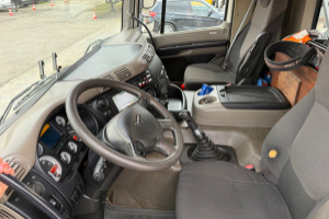lastwagen_-_cf_85_460_6x2_4_hydrodrive_ginaf_kipper_kran_-_daf_305945.jpg