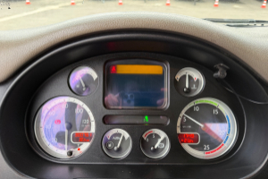 lastwagen_-_cf_85_460_6x2_4_hydrodrive_ginaf_kipper_kran_-_daf_305948.jpg