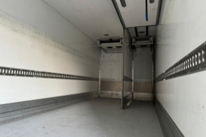 lastwagen_-_eurocargo_120e25_4x2_bi-temp__-_iveco_204084.jpg