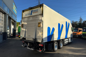 lastwagen_-_fh-460_6x2_mitsubishi_frigo_-_volvo_305900.jpg
