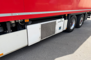lastwagen_-_fh_460_6x2_kuehler_thermoking_-_volvo_289976.jpg