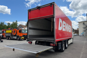 lastwagen_-_fh_460_6x2_kuehler_thermoking_-_volvo_289977.jpg