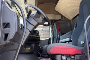 lastwagen_-_fh_460_6x2_kuehler_thermoking_-_volvo_289979.jpg