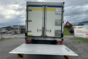 lastwagen_-_fll_240_4x2_tiefkuehler__-_volkswagen_254235.jpg