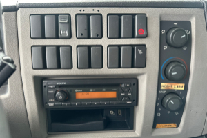 lastwagen_-_fll_240_4x2_tiefkuehler__-_volkswagen_254238.jpg