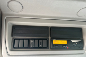 lastwagen_-_fll_240_4x2_tiefkuehler__-_volkswagen_254244.jpg