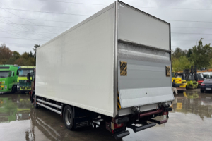 lastwagen_-_fm-300_4x2_carrier_850_supra_-_volvo_308544.jpg