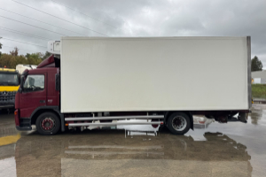 lastwagen_-_fm-300_4x2_carrier_850_supra_-_volvo_308545.jpg