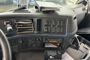 lastwagen_-_fm-300_4x2_carrier_850_supra_-_volvo_308550.jpg