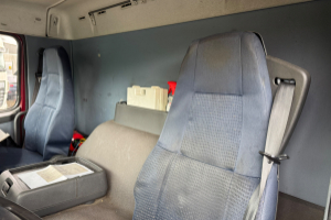 lastwagen_-_fm-300_4x2_carrier_850_supra_-_volvo_308551.jpg