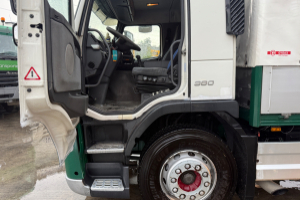 lastwagen_-_fm-380_4x2_-_volvo_295286.jpg