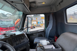lastwagen_-_fm-400_4x2_ut_gigant_18t_-_volvo_258053.jpg