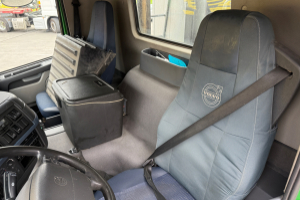 lastwagen_-_fm-440_6x2_getreidekipper_-_volvo_257874.jpg