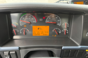 lastwagen_-_fm-440_6x2_getreidekipper_-_volvo_257876.jpg