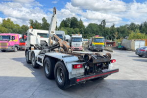 lastwagen_-_fm-440_8x4_hiab_25t_ahk_-_volvo_251584.jpg